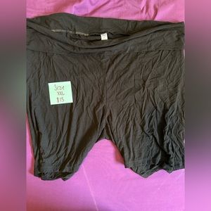 Maternity ribbed bike short. Size XXL